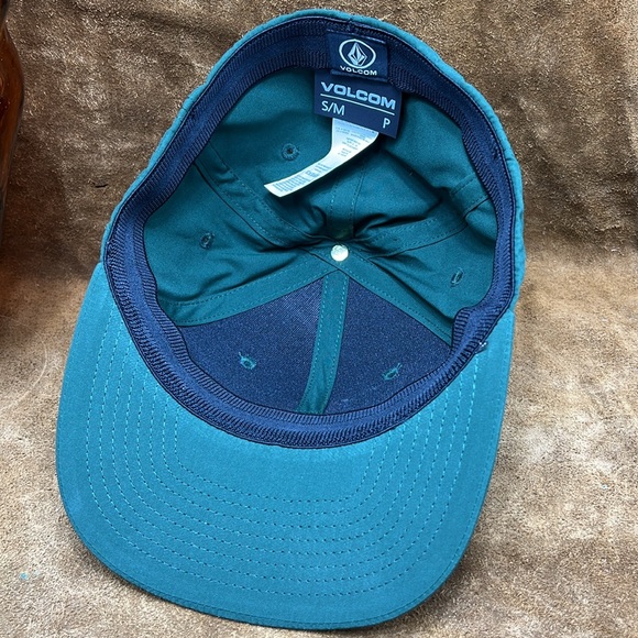 Volcom Green Fitted Hat - Picture 6 of 7